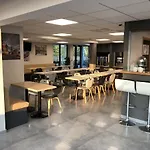 ホテル Campanile Metz Nord Woippy- Porte Du Luxembourg A31- Sortie 34- Parking Gratuit- Accueil De Nuit