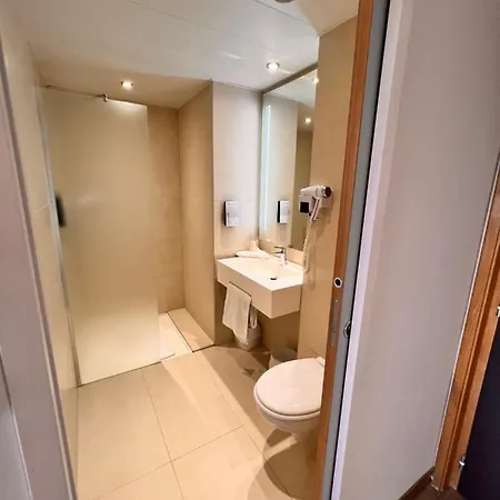 ホテル Campanile Metz Nord Woippy- Porte Du Luxembourg A31- Confort Climatise- Air Conditionning 3*