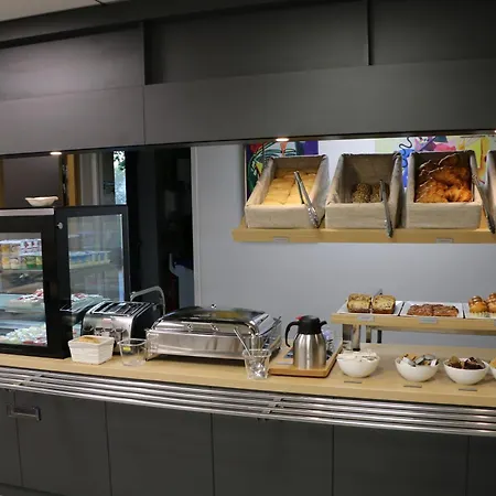 Hotel Campanile Metz Nord Woippy - Free Parking 3*