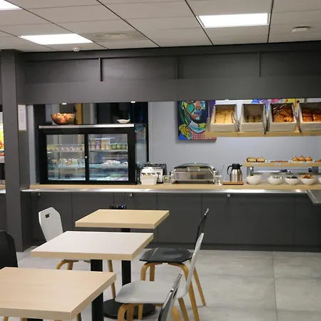 ホテル Campanile Metz Nord Woippy- Porte Du Luxembourg A31- Confort Climatise- Air Conditionning Woippy