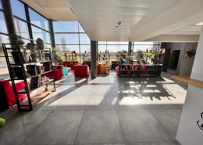 Campanile Metz Nord Woippy- Porte Du Luxembourg A31- Sortie 34- Parking Gratuit- Accueil De Nuit Hotel Woippy