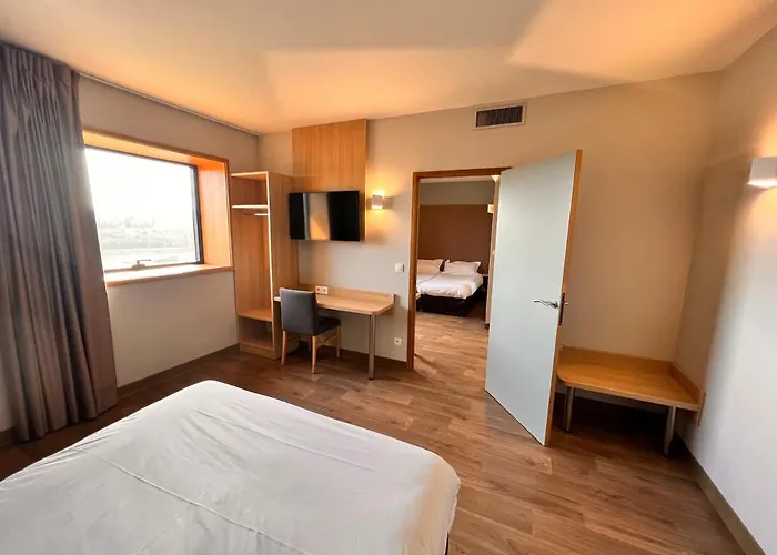 Campanile Metz Nord Woippy- Porte Du Luxembourg A31- Sortie 34- Parking Gratuit- Accueil De Nuit Hotel Woippy