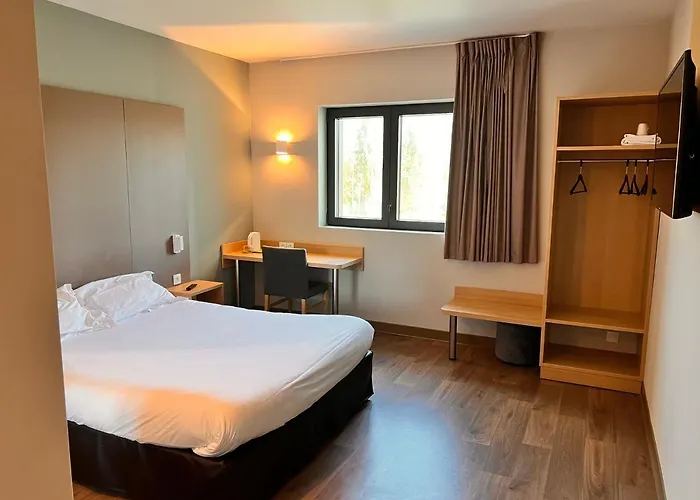 Campanile Metz Nord Woippy- Porte Du Luxembourg A31- Sortie 34- Parking Gratuit- Accueil De Nuit