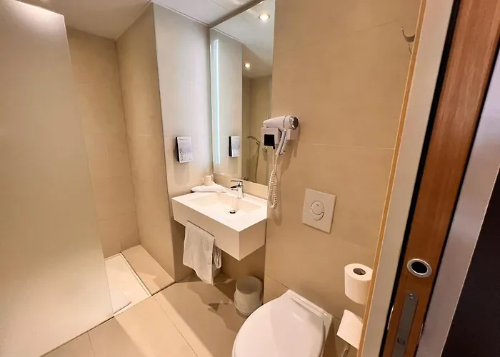 Campanile Metz Nord Woippy- Porte Du Luxembourg A31- Sortie 34- Parking Gratuit- Accueil De Nuit 3* Woippy