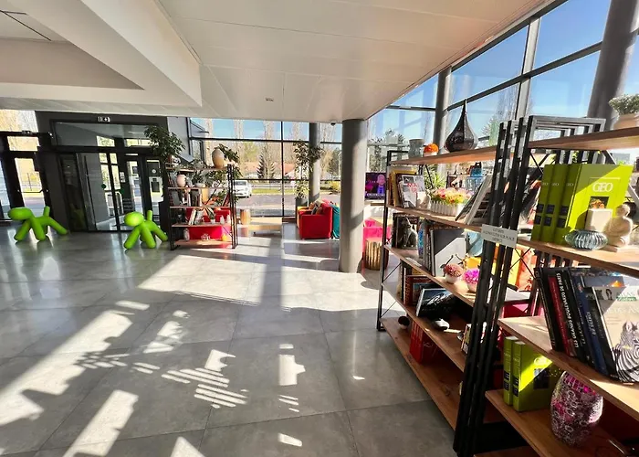 Campanile Metz Nord - Porte Du Luxembourg A31- Sortie 34- Parking Gratuit- Accueil De Nuit