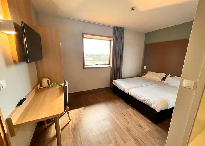 Campanile Metz Nord Woippy- Porte Du Luxembourg A31- Sortie 34- Parking Gratuit- Accueil De Nuit 3* Woippy