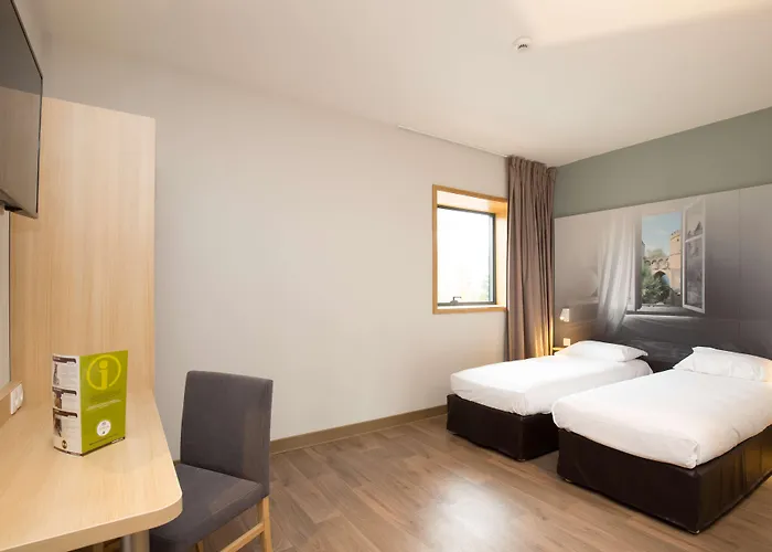 Hotel Campanile Metz Nord Woippy- Porte Du Luxembourg A31- Sortie 34- Parking Gratuit- Accueil De Nuit