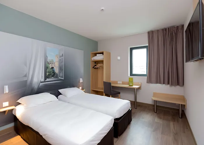 Hotel Campanile Metz Nord - Porte Du Luxembourg A31- Sortie 34- Parking Gratuit- Accueil De Nuit