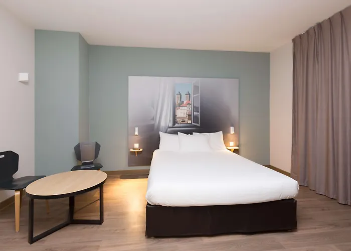 Campanile Metz Nord Woippy- Porte Du Luxembourg A31- Sortie 34- Parking Gratuit- Accueil De Nuit 3*