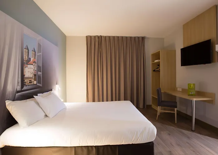 Campanile Metz Nord Woippy- Porte Du Luxembourg A31- Sortie 34- Parking Gratuit- Accueil De Nuit Hotel