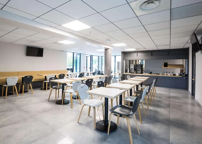 Campanile Metz Nord Woippy- Porte Du Luxembourg A31- Sortie 34- Parking Gratuit- Accueil De Nuit 3* Woippy