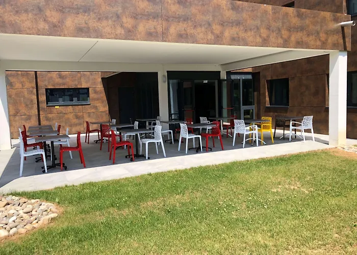 Campanile Metz Nord Woippy- Porte Du Luxembourg A31- Sortie 34- Parking Gratuit- Accueil De Nuit 3* Woippy