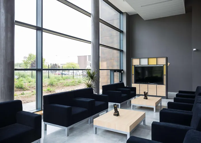 Hotel Campanile Metz Nord - Porte Du Luxembourg A31- Sortie 34- Parking Gratuit- Accueil De Nuit