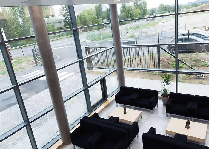 Campanile Metz Nord Woippy- Porte Du Luxembourg A31- Sortie 34- Parking Gratuit- Accueil De Nuit Hotel Woippy