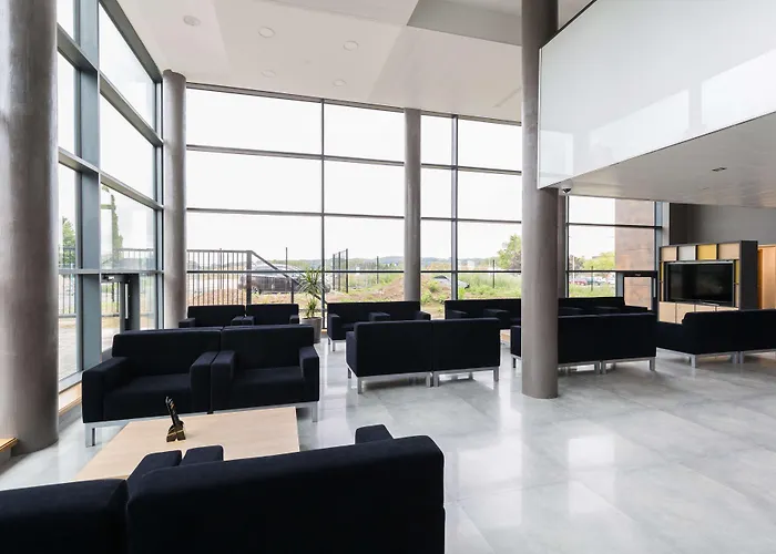 Campanile Metz Nord Woippy- Porte Du Luxembourg A31- Sortie 34- Parking Gratuit- Accueil De Nuit 3*