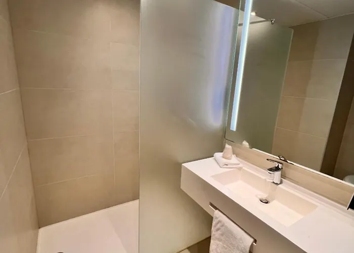 Campanile Metz Nord Woippy- Porte Du Luxembourg A31- Sortie 34- Parking Gratuit- Accueil De Nuit