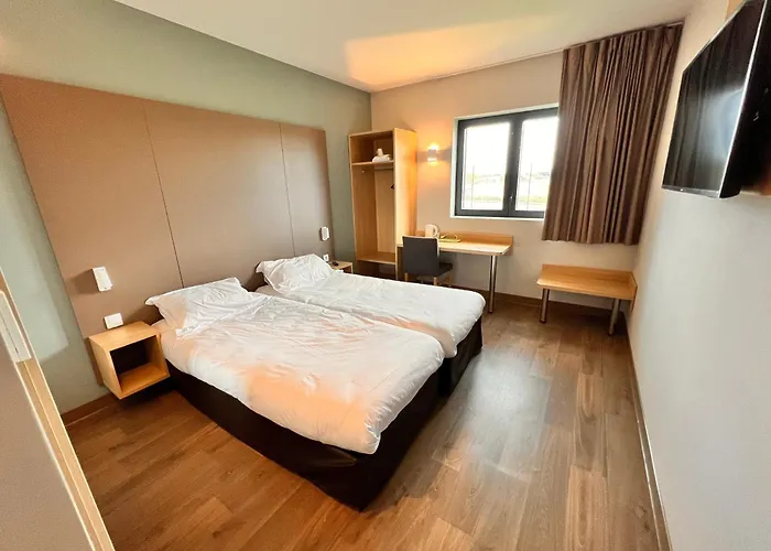 Hotel Campanile Metz Nord Woippy- Porte Du Luxembourg A31- Sortie 34- Parking Gratuit- Accueil De Nuit Woippy
