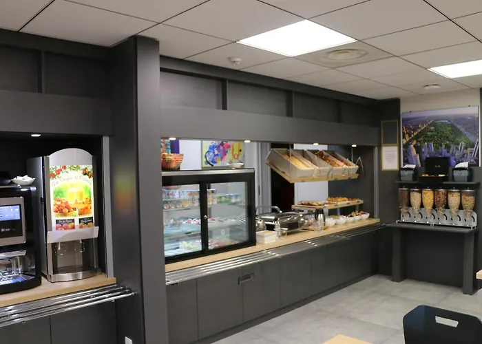 Hotel Campanile Metz Nord Woippy- Porte Du Luxembourg A31- Sortie 34- Parking Gratuit- Accueil De Nuit 3*