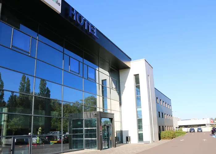 Hotel Campanile Metz Nord - Porte Du Luxembourg A31- Sortie 34- Parking Gratuit- Accueil De Nuit Woippy