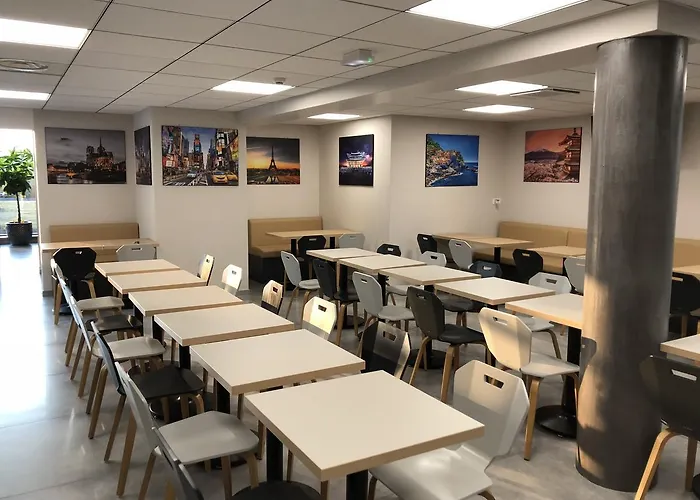 Campanile Metz Nord - Porte Du Luxembourg A31- Sortie 34- Parking Gratuit- Accueil De Nuit